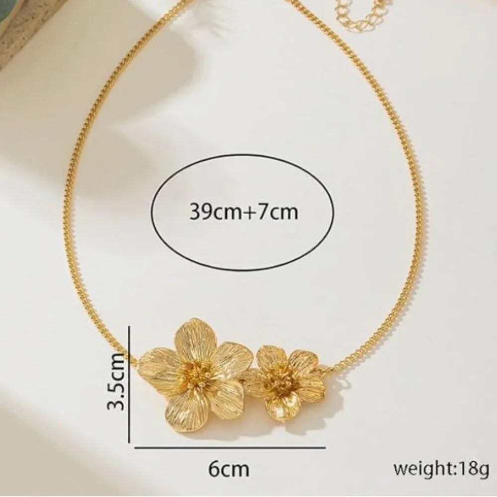 Golden Flower Necklace - Picture 6 of 6